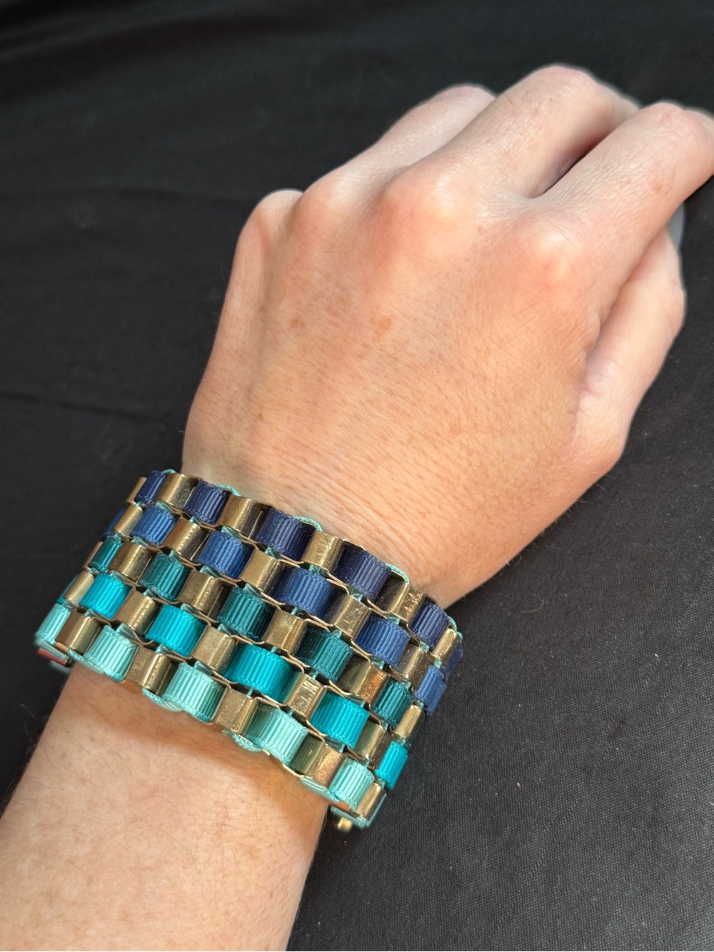 Multi-Tone Blue Ombre Stretch Bracelet with Antique Gold Links